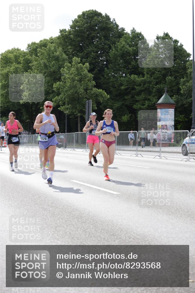 29.06.2025 - hella hamburg halbmarathon Jannik Wohlers http://msf.ph/oto/8293568 29.06.2025 10:04:43 Lombardsbrücke 1126, 2424, 3071, 3413, 4220, 6059, 6907, 6908, 7302, 7826, 8089, 8999, 9007, 9019, 11595, 13242, 13327, 13717, 14203, 16134, 16478, 16579, 17112, 17707, 17818, 18189, 18556 meine-sportfotos.de