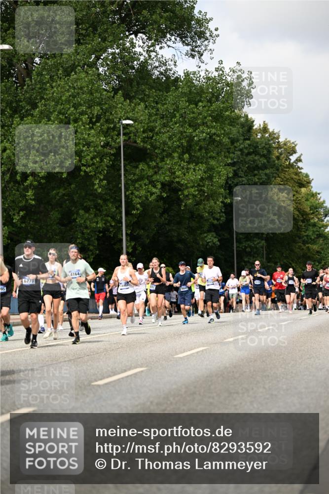 29.06.2025 - hella hamburg halbmarathon Dr. Thomas Lammeyer http://msf.ph/oto/8293592 29.06.2025 10:37:29 Kennedybrücke 1078, 1199, 1324, 1373, 1879, 1995, 2085, 2342, 2838, 3341, 3422, 3560, 3812, 3871, 4164, 4446, 5180, 5917, 6773, 6999, 7308, 7309, 7705, 8175, 8595, 8891, 8993, 9234, 9289, 9591, 9750, 9780 meine-sportfotos.de