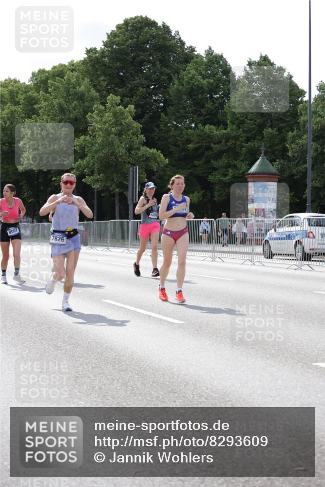 29.06.2025 - hella hamburg halbmarathon Jannik Wohlers http://msf.ph/oto/8293609 29.06.2025 10:04:43 Lombardsbrücke 1126, 2424, 3071, 3413, 4220, 6059, 6907, 6908, 7302, 7826, 8089, 8999, 9007, 9019, 11595, 13242, 13327, 13717, 14203, 16134, 16478, 16579, 17112, 17707, 17818, 18189, 18556 meine-sportfotos.de