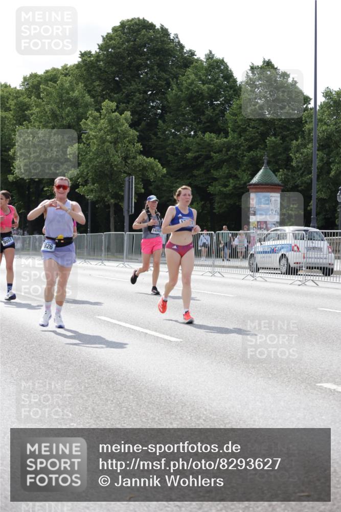 29.06.2025 - hella hamburg halbmarathon Jannik Wohlers http://msf.ph/oto/8293627 29.06.2025 10:04:43 Lombardsbrücke 1126, 2424, 3071, 3413, 4220, 6059, 6907, 6908, 7302, 7826, 8089, 8999, 9007, 9019, 11595, 13242, 13327, 13717, 14203, 16134, 16478, 16579, 17112, 17707, 17818, 18189, 18556 meine-sportfotos.de