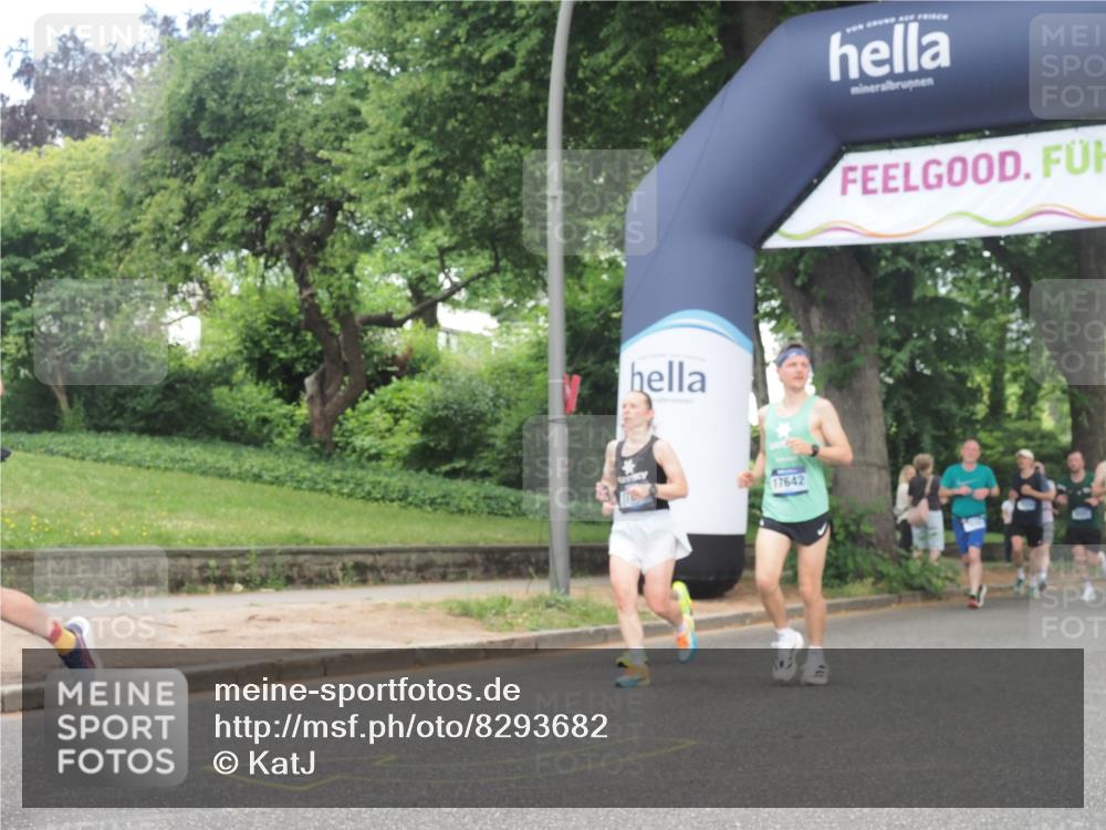 29.06.2025 - hella hamburg halbmarathon KatJ http://msf.ph/oto/8293682 29.06.2025 10:42:34 Zwischen KM18-KM19 1179, 1834, 2029, 4616, 4772, 7594, 7646, 7976 meine-sportfotos.de