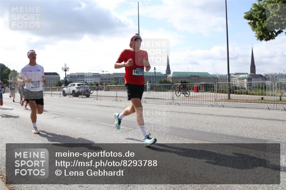29.06.2025 - hella hamburg halbmarathon Lena Gebhardt http://msf.ph/oto/8293788 29.06.2025 09:46:36 Lombardsbrücke 18277, 7628, 1344, 1889, 2243, 2525, 3809, 3843, 3955, 4477, 4944, 5042, 5048, 5152, 5660, 6683, 7055, 7466, 7534, 7622, 7628, 7845, 7901, 8312, 8784, 8864, 8956, 10298, 10477, 10865, 10927, 10929, 11230, 11282, 11304, 11661, 11833, 12447, 12899, 12987, 13199, 13252, 13493, 13494, 13617, 13729, 13961, 14276, 14293, 14310, 15115, 15391, 15689, 15902, 16065, 16140, 16243, 16507, 16580, 16811, 16931, 16957, 17213, 17768 meine-sportfotos.de