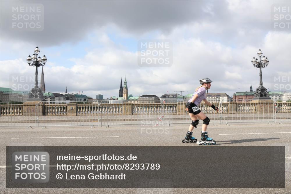 29.06.2025 - hella hamburg halbmarathon Lena Gebhardt http://msf.ph/oto/8293789 29.06.2025 09:05:50 Lombardsbrücke  meine-sportfotos.de