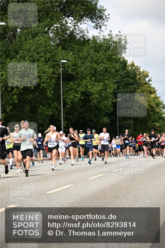 29.06.2025 - hella hamburg halbmarathon Dr. Thomas Lammeyer http://msf.ph/oto/8293814 29.06.2025 10:37:30 Kennedybrücke 1078, 1199, 1324, 1373, 1995, 2085, 2342, 2838, 3341, 3560, 3812, 3871, 4164, 4446, 5180, 5917, 6773, 6999, 7308, 7309, 7705, 8175, 8595, 8891, 8993, 9234, 9289, 9591, 9750, 9780, 11092 meine-sportfotos.de