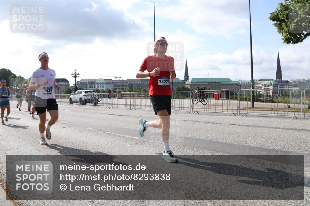 29.06.2025 - hella hamburg halbmarathon Lena Gebhardt http://msf.ph/oto/8293838 29.06.2025 09:46:36 Lombardsbrücke 5048, 18277, 7628, 1344, 1889, 2243, 2525, 3809, 3843, 3955, 4477, 4944, 5042, 5048, 5152, 5660, 6683, 7055, 7466, 7534, 7622, 7628, 7845, 7901, 8312, 8784, 8864, 8956, 10298, 10477, 10865, 10927, 10929, 11230, 11282, 11304, 11661, 11833, 12447, 12899, 12987, 13199, 13252, 13493, 13494, 13617, 13729, 13961, 14276, 14293, 14310, 15115, 15391, 15689, 15902, 16065, 16140, 16243, 16507, 16580, 16811, 16931, 16957, 17213, 17768 meine-sportfotos.de