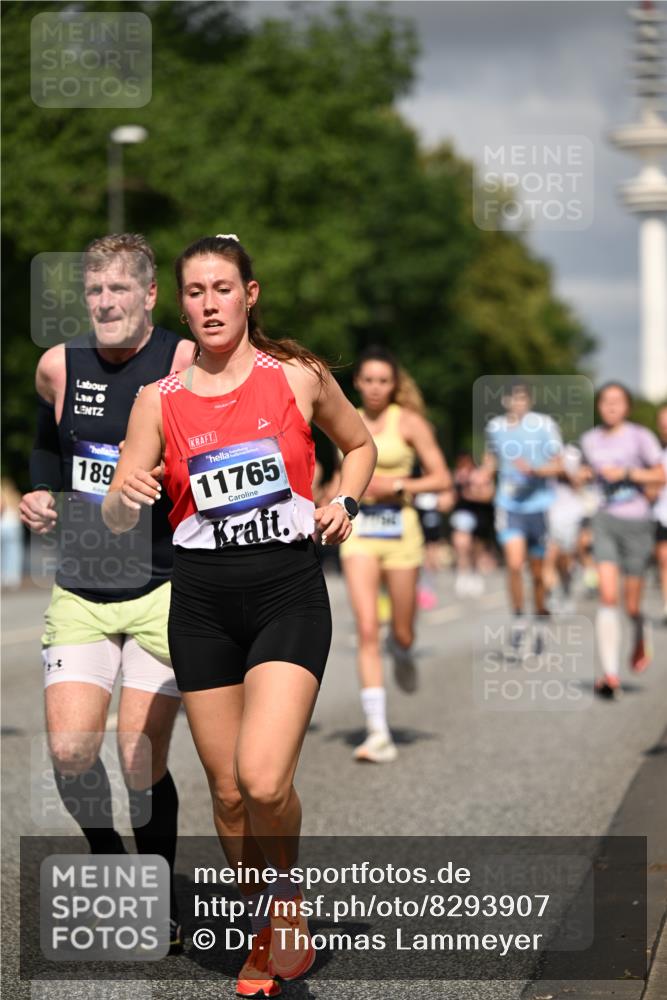29.06.2025 - hella hamburg halbmarathon Dr. Thomas Lammeyer http://msf.ph/oto/8293907 29.06.2025 09:53:30 Kennedybrücke 1445, 1615, 1800, 1803, 1975, 2324, 2415, 2573, 2949, 3431, 3530, 4303, 4425, 4528, 5248, 5436, 5791, 5803, 5889, 6123, 6682, 7495, 7774, 7796, 8370, 8629, 8925, 9264, 9265, 9294, 9711, 9979, 10894 meine-sportfotos.de