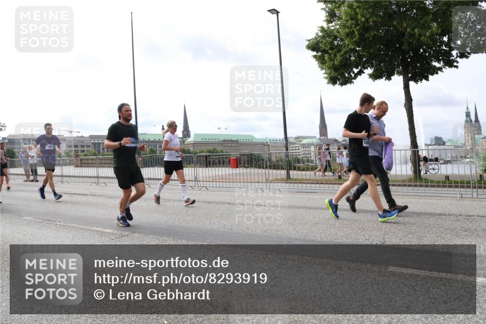 29.06.2025 - hella hamburg halbmarathon Lena Gebhardt http://msf.ph/oto/8293919 29.06.2025 10:21:25 Lombardsbrücke 969, 188, 14664, 1028, 1072, 1266, 1401, 1658, 2271, 2383, 2635, 2815, 2956, 2986, 3122, 3161, 3453, 3770, 3813, 3817, 3825, 3826, 4082, 4375, 4376, 4697, 4786, 5061, 5122, 5373, 5395, 5412, 5493, 5759, 5767, 5957, 6086, 6103, 6275, 6308, 6844, 7228, 7375, 7522, 7553, 7608, 7612, 7781, 8095, 8286, 8724, 8726, 8844, 8896, 9100, 9108, 9369, 9483, 9499, 9501, 9532, 9624, 10374, 10585, 10602, 10874, 11698, 12175, 12694, 13057, 13508 meine-sportfotos.de