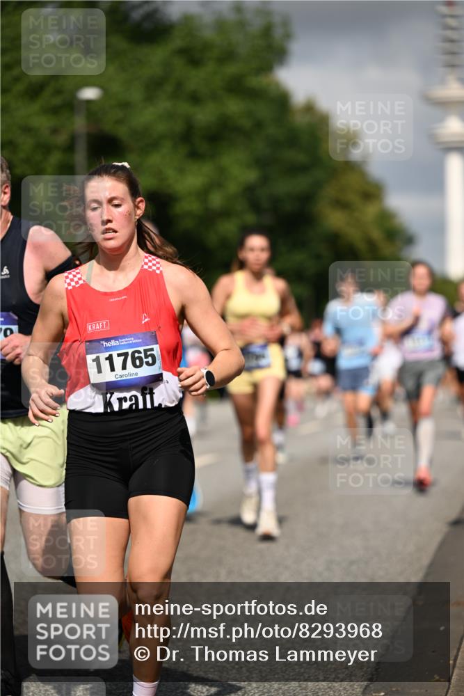 29.06.2025 - hella hamburg halbmarathon Dr. Thomas Lammeyer http://msf.ph/oto/8293968 29.06.2025 09:53:30 Kennedybrücke 1445, 1615, 1800, 1803, 1975, 2324, 2415, 2573, 2949, 3431, 3530, 4303, 4425, 4528, 5248, 5436, 5791, 5803, 5889, 6123, 6682, 7495, 7774, 7796, 8370, 8629, 8925, 9264, 9265, 9294, 9711, 9979, 10894 meine-sportfotos.de