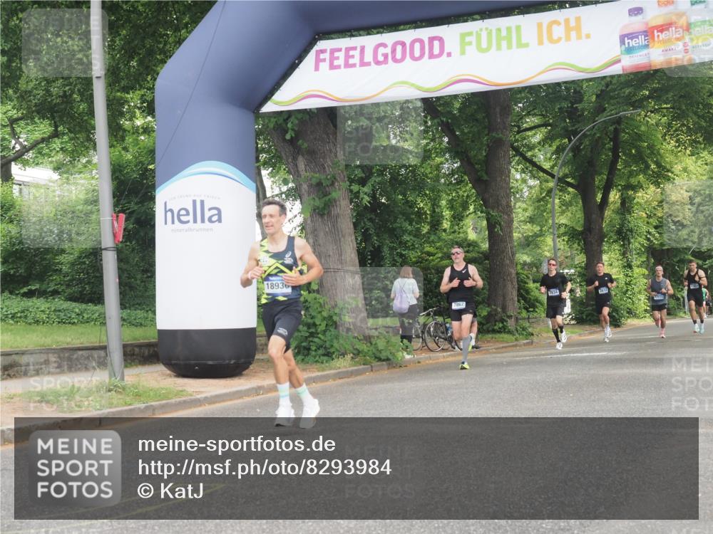 29.06.2025 - hella hamburg halbmarathon KatJ http://msf.ph/oto/8293984 29.06.2025 10:13:17 Zwischen KM18-KM19  meine-sportfotos.de