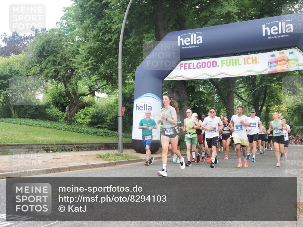 29.06.2025 - hella hamburg halbmarathon KatJ http://msf.ph/oto/8294103 29.06.2025 10:42:36 Zwischen KM18-KM19 1179, 2029, 4772, 7594, 7646, 7742 meine-sportfotos.de