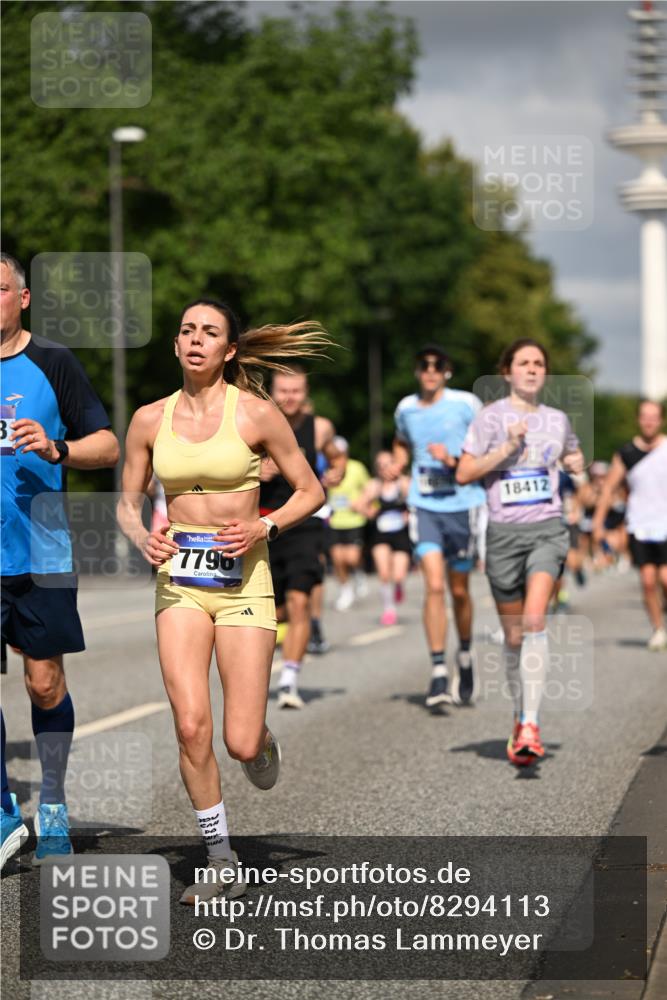 29.06.2025 - hella hamburg halbmarathon Dr. Thomas Lammeyer http://msf.ph/oto/8294113 29.06.2025 09:53:31 Kennedybrücke 1445, 1615, 1800, 1803, 1975, 2324, 2415, 2573, 2949, 3431, 3530, 4303, 4425, 4528, 5248, 5436, 5791, 5803, 5889, 6123, 6682, 7495, 7774, 7796, 8370, 8629, 8925, 9264, 9265, 9294, 9711, 9979, 10894 meine-sportfotos.de