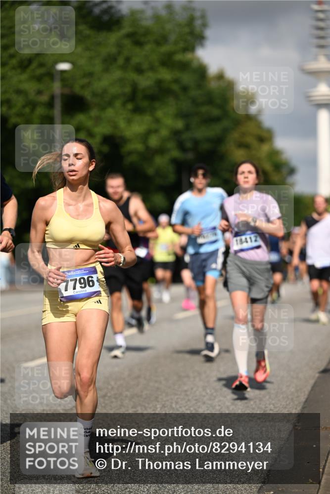 29.06.2025 - hella hamburg halbmarathon Dr. Thomas Lammeyer http://msf.ph/oto/8294134 29.06.2025 09:53:31 Kennedybrücke 1445, 1615, 1800, 1803, 1975, 2324, 2415, 2573, 2949, 3431, 3530, 4303, 4425, 4528, 5248, 5436, 5791, 5803, 5889, 6123, 6682, 7495, 7774, 7796, 8370, 8629, 8925, 9264, 9265, 9294, 9711, 9979, 10894 meine-sportfotos.de