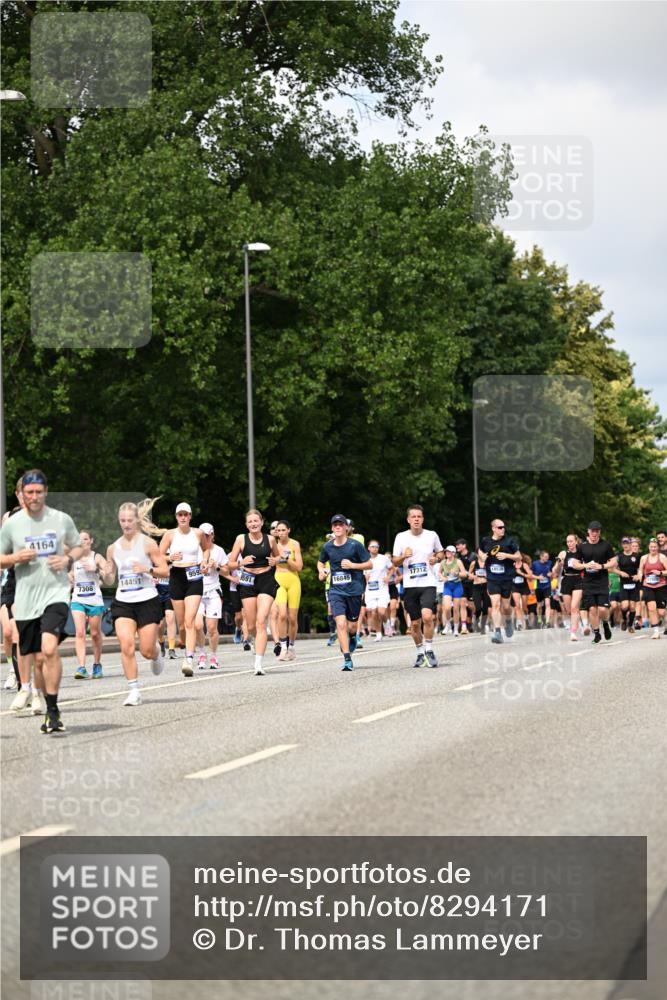 29.06.2025 - hella hamburg halbmarathon Dr. Thomas Lammeyer http://msf.ph/oto/8294171 29.06.2025 10:37:31 Kennedybrücke 1078, 1199, 1324, 1373, 1995, 2085, 2342, 2838, 3341, 3560, 3812, 3871, 4164, 4446, 5180, 5917, 6773, 6999, 7308, 7309, 7705, 8175, 8891, 8993, 9234, 9591, 9750, 9780, 11092 meine-sportfotos.de