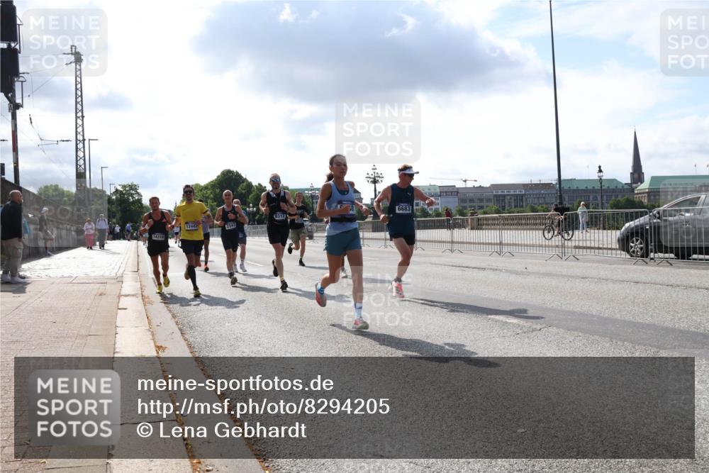 29.06.2025 - hella hamburg halbmarathon Lena Gebhardt http://msf.ph/oto/8294205 29.06.2025 09:46:37 Lombardsbrücke 6683, 8312, 12447, 2243, 14310, 1344, 1889, 2243, 2525, 3809, 3843, 3955, 4477, 4944, 5042, 5048, 5152, 5660, 6683, 7466, 7534, 7622, 7628, 7845, 7901, 8312, 8784, 8864, 8956, 10298, 10477, 10865, 10927, 10929, 11230, 11282, 11304, 11661, 11833, 12447, 12899, 12987, 13199, 13252, 13493, 13494, 13617, 13729, 13961, 14276, 14293, 14310, 15391, 15689, 15902, 16065, 16140, 16243, 16580, 16811, 16931, 16957, 17213 meine-sportfotos.de