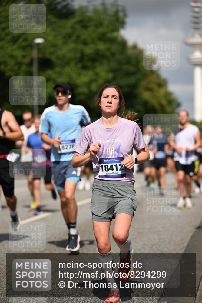 29.06.2025 - hella hamburg halbmarathon Dr. Thomas Lammeyer http://msf.ph/oto/8294299 29.06.2025 09:53:33 Kennedybrücke 1615, 1675, 1800, 1803, 1975, 2324, 2415, 2949, 3332, 3431, 3530, 4303, 4425, 4528, 5248, 5436, 5791, 5803, 6682, 7495, 7774, 7796, 8629, 8925, 9265, 9294, 9302, 9711, 9979, 10894 meine-sportfotos.de