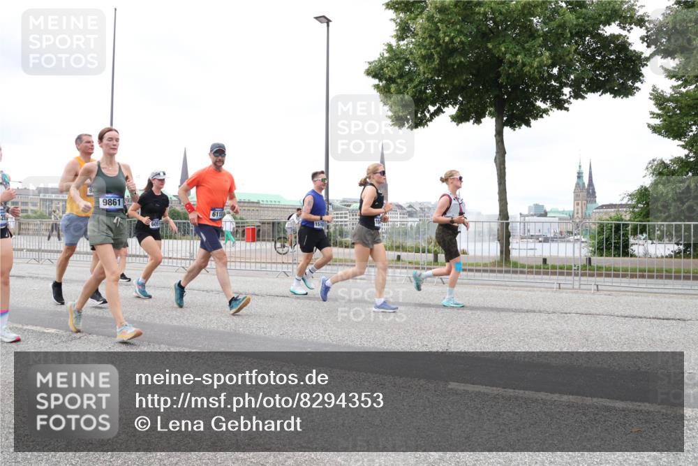 29.06.2025 - hella hamburg halbmarathon Lena Gebhardt http://msf.ph/oto/8294353 29.06.2025 10:56:01 Lombardsbrücke 9, 9861, 6113, 1616, 1738, 1909, 2095, 2793, 3101, 3244, 3257, 3268, 4083, 4265, 4354, 4470, 4473, 4836, 4896, 5220, 5222, 5306, 5575, 5580, 5994, 6055, 6056, 6113, 6257, 6494, 6594, 6968, 7025, 7028, 7516, 7548, 7616, 7969, 8005, 8110, 8305, 8517, 8527, 8532, 8533, 8648, 9435, 9548, 9606, 9614, 9618, 9838, 9861, 9865, 9956, 10094, 10436, 10438, 10449, 10593, 10640, 10740, 10784, 10987, 11903, 11962, 11963, 12695 meine-sportfotos.de