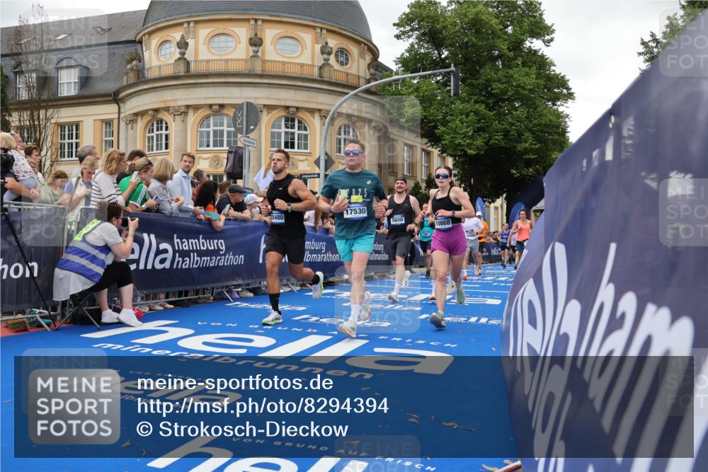 29.06.2025 - hella hamburg halbmarathon Strokosch-Dieckow http://msf.ph/oto/8294394 29.06.2025 10:51:13 Ziel 1366, 1461, 1817, 2636, 2718, 4404, 4814, 4816, 4967, 5600, 6027, 6657, 6776, 8316, 8508, 8930, 9476, 10480, 10667, 10868, 11512, 11625, 11733, 12016, 13047, 13073, 14865, 14994, 15480, 17530, 17823, 18019 meine-sportfotos.de