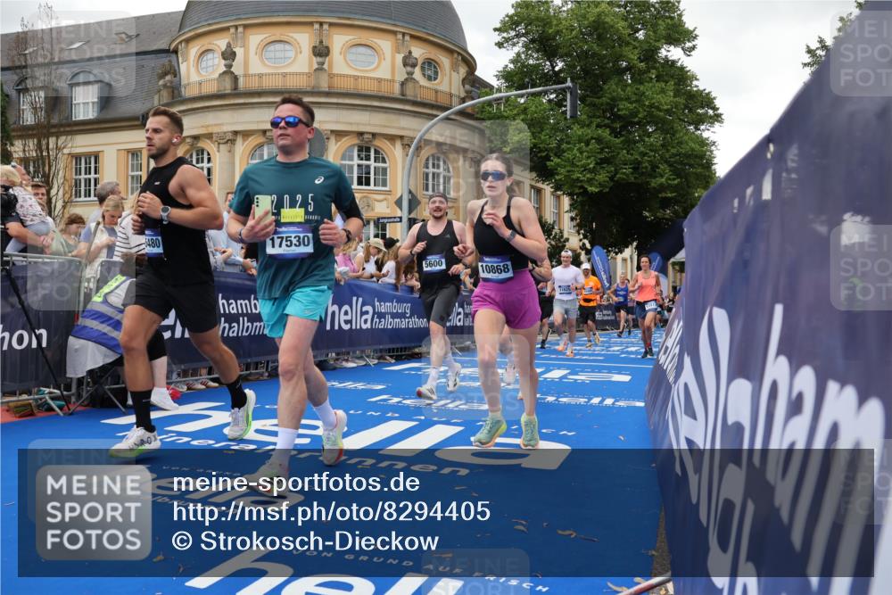 29.06.2025 - hella hamburg halbmarathon Strokosch-Dieckow http://msf.ph/oto/8294405 29.06.2025 10:51:14 Ziel 1366, 1461, 1817, 2364, 2636, 2718, 4404, 4814, 4967, 5600, 6027, 6657, 6776, 8316, 8930, 8989, 9476, 10480, 10667, 10868, 11124, 11512, 11625, 11733, 12016, 13047, 13073, 14865, 14994, 15480, 17530, 17823, 18019, 18489 meine-sportfotos.de