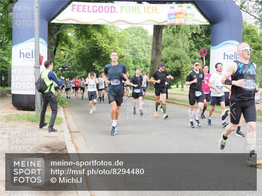 29.06.2025 - hella hamburg halbmarathon MichiJ http://msf.ph/oto/8294480 29.06.2025 10:33:59 Zwischen KM18-KM19 1139, 2367, 3186, 3477, 5129, 6054, 6373, 6700, 7204, 9710, 11773, 11809, 11936, 12084, 12808, 16513, 17674, 18878 meine-sportfotos.de