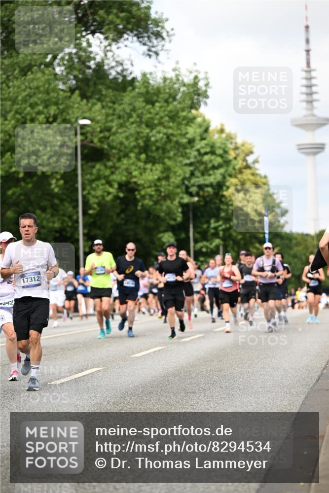 29.06.2025 - hella hamburg halbmarathon Dr. Thomas Lammeyer http://msf.ph/oto/8294534 29.06.2025 10:37:37 Kennedybrücke 1324, 1896, 1995, 2085, 2342, 2776, 3341, 3560, 3812, 3871, 4164, 4361, 4433, 4449, 5075, 5180, 5561, 5584, 5917, 6773, 6999, 7308, 7309, 7705, 8891, 8993, 9234, 9258, 9591, 9706, 9750, 9799, 11092, 11260 meine-sportfotos.de