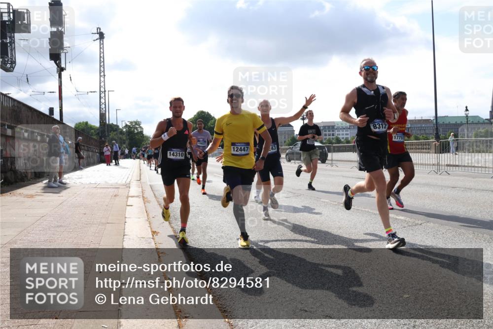 29.06.2025 - hella hamburg halbmarathon Lena Gebhardt http://msf.ph/oto/8294581 29.06.2025 09:46:39 Lombardsbrücke 14310, 8312, 17751, 5152, 10927, 12447, 1344, 1889, 2243, 2525, 3843, 3955, 4477, 4944, 5042, 5048, 5152, 5660, 6683, 7466, 7534, 7622, 7628, 7845, 7867, 7901, 8312, 8784, 8864, 8956, 10298, 10477, 10865, 10927, 10929, 11230, 11282, 11304, 11661, 11833, 12447, 12899, 12987, 13199, 13252, 13493, 13494, 13617, 13729, 13961, 14276, 14293, 14310, 15391, 15689, 15902, 16065, 16140, 16243, 16580, 16811, 16931, 16957, 17213 meine-sportfotos.de