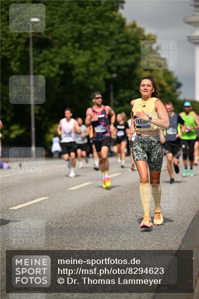 29.06.2025 - hella hamburg halbmarathon Dr. Thomas Lammeyer http://msf.ph/oto/8294623 29.06.2025 10:16:11 Kennedybrücke 1249, 1610, 1785, 1790, 1850, 1851, 2963, 2964, 3182, 3248, 3262, 3746, 3837, 4453, 4499, 5166, 5176, 6822, 6871, 6966, 7370, 7907, 8206, 8207, 8971, 9119, 9253, 9405, 9428, 10685 meine-sportfotos.de