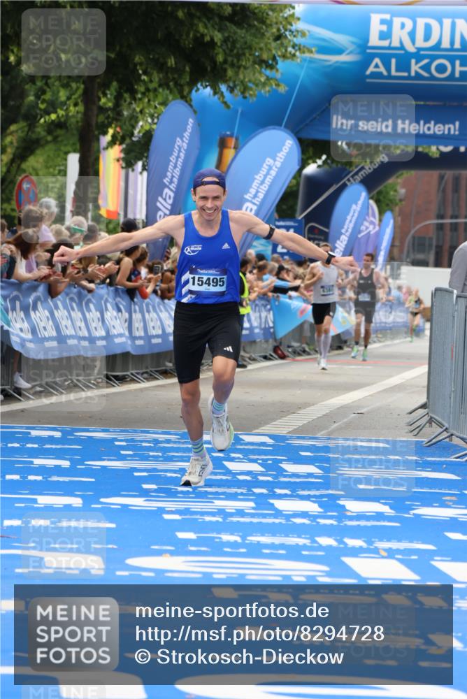 29.06.2025 - hella hamburg halbmarathon Strokosch-Dieckow http://msf.ph/oto/8294728 29.06.2025 10:18:40 Ziel 15495 meine-sportfotos.de