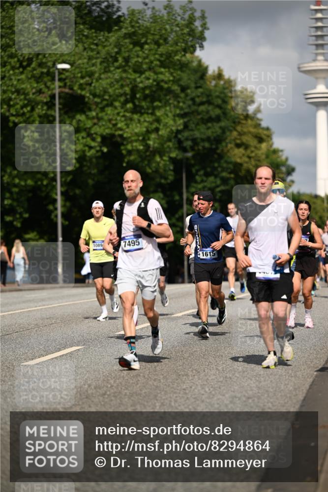 29.06.2025 - hella hamburg halbmarathon Dr. Thomas Lammeyer http://msf.ph/oto/8294864 29.06.2025 09:53:35 Kennedybrücke 1615, 1675, 1800, 1803, 1975, 2324, 2415, 2568, 2826, 2949, 3332, 3431, 3530, 4303, 4425, 4528, 5248, 5436, 5791, 5803, 6682, 7495, 7774, 7796, 8629, 8925, 9294, 9302, 9711, 9979, 10894 meine-sportfotos.de