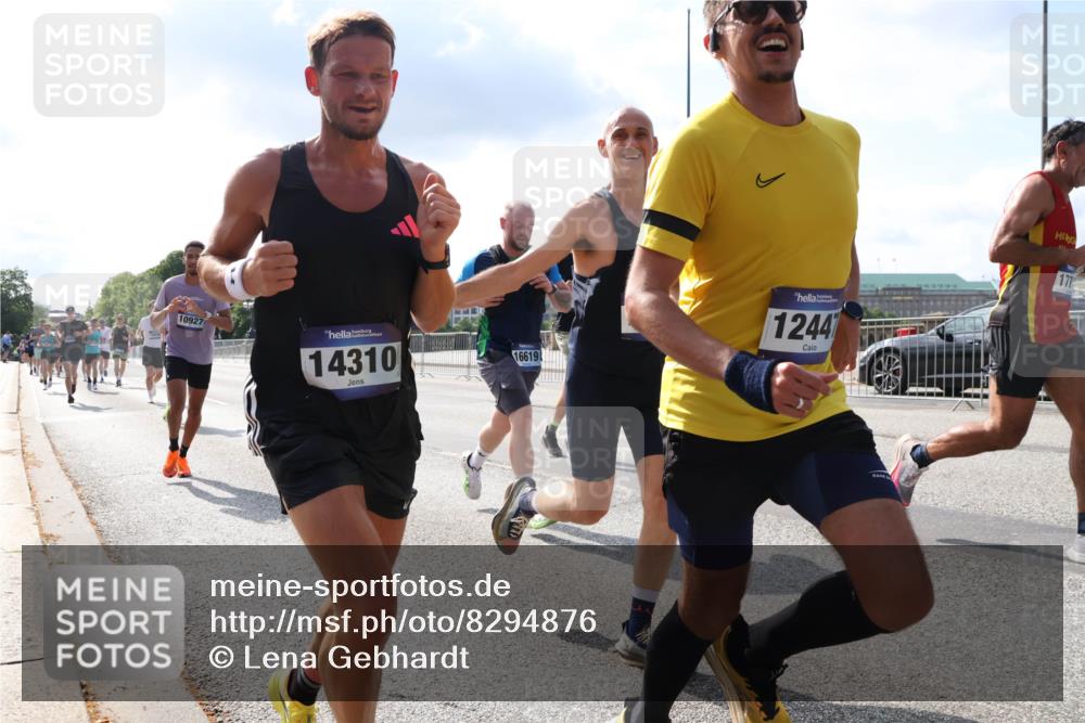 29.06.2025 - hella hamburg halbmarathon Lena Gebhardt http://msf.ph/oto/8294876 29.06.2025 09:46:40 Lombardsbrücke 10927, 14310, 16619, 1244, 177, 1053, 1344, 1889, 2243, 3843, 3955, 4477, 4944, 5042, 5048, 5152, 5660, 6683, 7080, 7466, 7534, 7622, 7628, 7845, 7867, 7901, 8312, 8784, 8864, 8956, 10298, 10477, 10865, 10927, 10929, 11230, 11282, 11304, 11661, 11833, 11898, 12447, 12899, 12987, 13199, 13252, 13493, 13494, 13617, 13729, 13961, 14276, 14310, 15391, 15689, 15902, 16065, 16140, 16243, 16580, 16811, 16931, 16957, 17213 meine-sportfotos.de