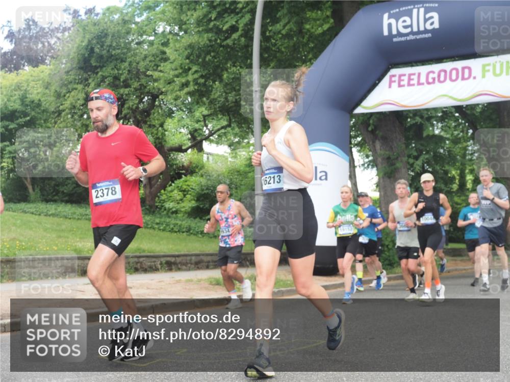 29.06.2025 - hella hamburg halbmarathon KatJ http://msf.ph/oto/8294892 29.06.2025 10:42:41 Zwischen KM18-KM19 1179, 2378, 3048, 3668, 5465, 7646, 7742, 8573, 8691 meine-sportfotos.de