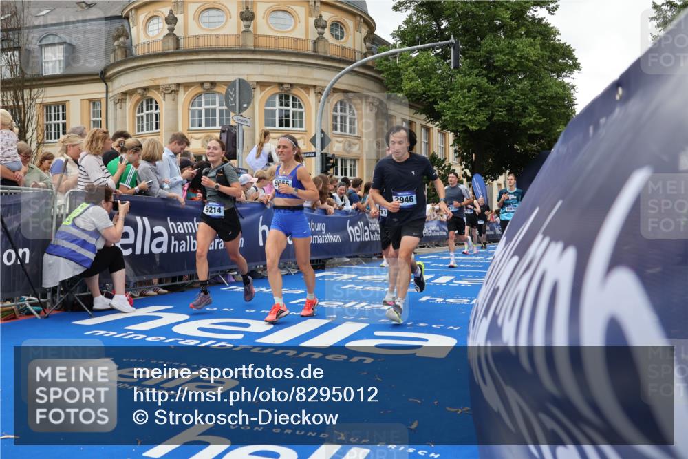 29.06.2025 - hella hamburg halbmarathon Strokosch-Dieckow http://msf.ph/oto/8295012 29.06.2025 10:51:27 Ziel 1335, 2364, 2411, 2946, 5820, 7943, 8989, 9214, 9656, 10691, 11124, 11422, 13047, 13403, 13792, 14994, 15871, 15950, 16357, 17131, 18489 meine-sportfotos.de