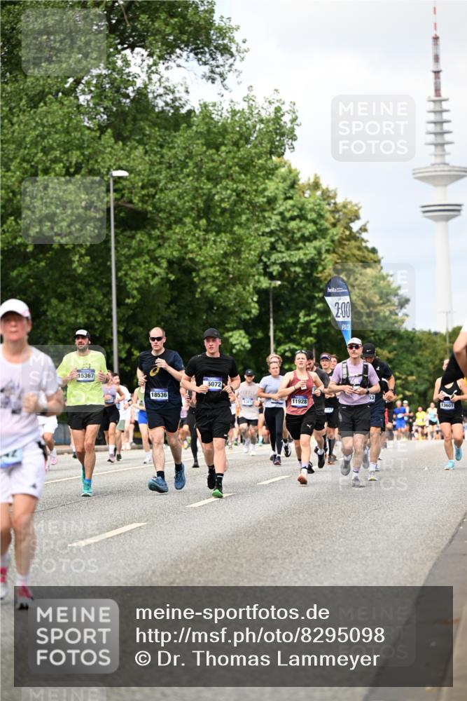 29.06.2025 - hella hamburg halbmarathon Dr. Thomas Lammeyer http://msf.ph/oto/8295098 29.06.2025 10:37:39 Kennedybrücke 1324, 1896, 1995, 2085, 2342, 2776, 3341, 3560, 3812, 3871, 4164, 4361, 4433, 4449, 5075, 5180, 5561, 5584, 5917, 6773, 6999, 7308, 7309, 7705, 8620, 8891, 8993, 9234, 9258, 9438, 9591, 9706, 9750, 9799, 10800, 11092, 11111, 11260 meine-sportfotos.de