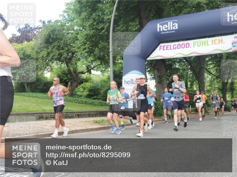 29.06.2025 - hella hamburg halbmarathon KatJ http://msf.ph/oto/8295099 29.06.2025 10:42:42 Zwischen KM18-KM19 1179, 2378, 3048, 3668, 5465, 7646, 7742, 8573, 8691 meine-sportfotos.de