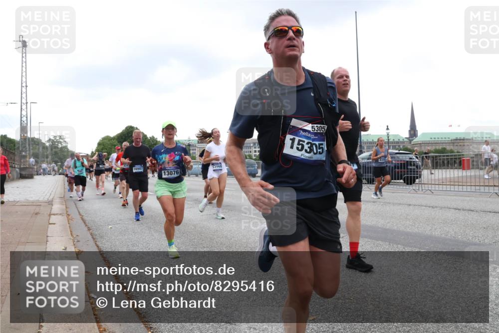 29.06.2025 - hella hamburg halbmarathon Lena Gebhardt http://msf.ph/oto/8295416 29.06.2025 10:46:46 Lombardsbrücke 1073, 1286, 1363, 1371, 1375, 1429, 1465, 1593, 1608, 1720, 1837, 1961, 1999, 2162, 2211, 2320, 2327, 2500, 2556, 2665, 2697, 2981, 3277, 3406, 3407, 3469, 3734, 3823, 4202, 4296, 4342, 4355, 4448, 4604, 5111, 5114, 5700, 5796, 5953, 6068, 6124, 6161, 6485, 6496, 6740, 7303, 7364, 7368, 7374, 7412, 7767, 7827, 8477, 8486, 8551, 8553, 8684, 8700, 8967, 9691, 10153, 10230, 12333, 12522, 13969, 14261, 15852, 16882, 16987 meine-sportfotos.de