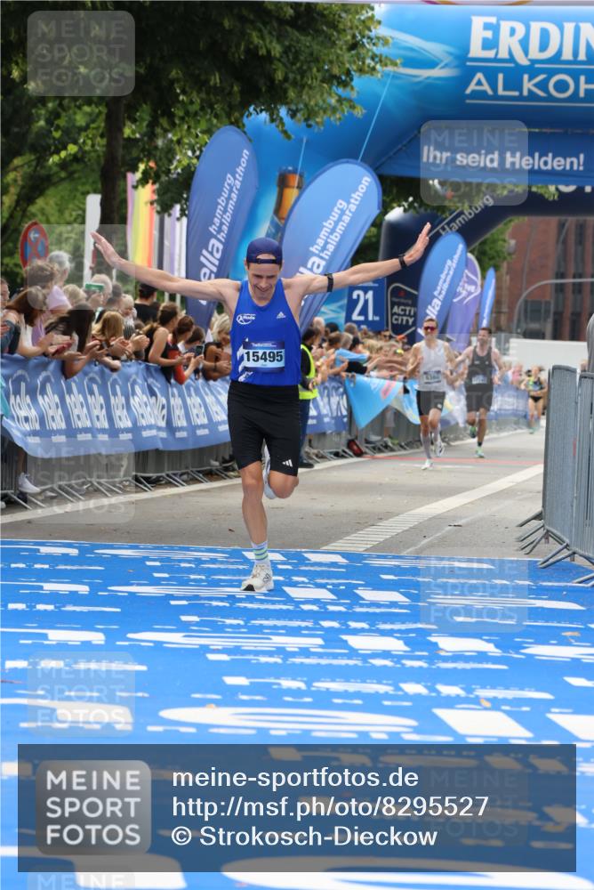 29.06.2025 - hella hamburg halbmarathon Strokosch-Dieckow http://msf.ph/oto/8295527 29.06.2025 10:18:40 Ziel 15495 meine-sportfotos.de