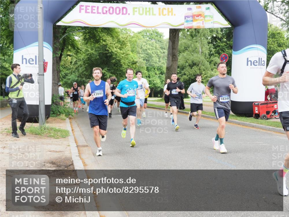 29.06.2025 - hella hamburg halbmarathon MichiJ http://msf.ph/oto/8295578 29.06.2025 10:34:09 Zwischen KM18-KM19 1012, 1759, 2048, 2189, 3304, 4949, 5472, 6071, 6290, 6460, 7961, 8023, 8269, 8743, 9232, 10792, 13940, 17499, 17892, 18346, 18970, 19128 meine-sportfotos.de