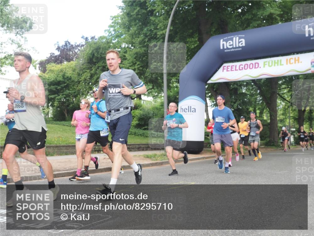 29.06.2025 - hella hamburg halbmarathon KatJ http://msf.ph/oto/8295710 29.06.2025 10:42:44 Zwischen KM18-KM19 2378, 3048, 3435, 3668, 5465, 8573, 8691 meine-sportfotos.de