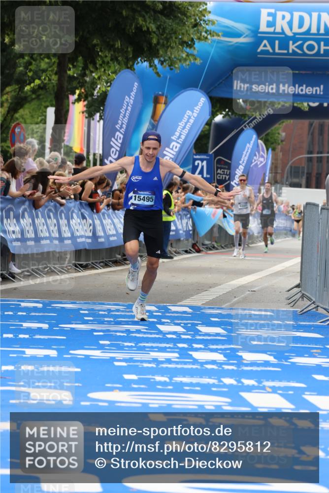 29.06.2025 - hella hamburg halbmarathon Strokosch-Dieckow http://msf.ph/oto/8295812 29.06.2025 10:18:39 Ziel 15495 meine-sportfotos.de