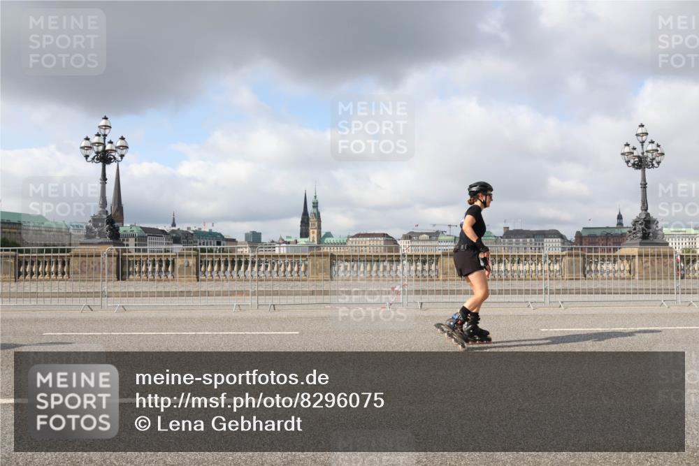 29.06.2025 - hella hamburg halbmarathon Lena Gebhardt http://msf.ph/oto/8296075 29.06.2025 09:06:00 Lombardsbrücke  meine-sportfotos.de