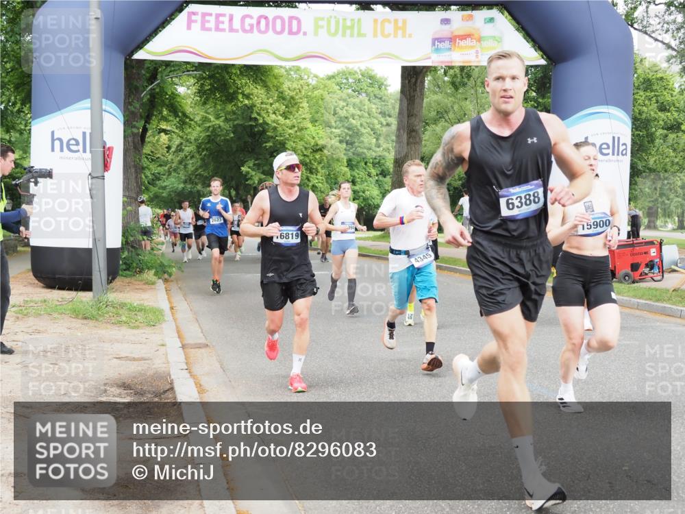 29.06.2025 - hella hamburg halbmarathon MichiJ http://msf.ph/oto/8296083 29.06.2025 10:34:15 Zwischen KM18-KM19 2189, 2842, 4091, 4237, 4345, 4949, 5472, 6388, 8577, 11094, 13940, 14034, 14804, 14911, 15206, 15563, 15900, 16081, 16819, 17190, 18346 meine-sportfotos.de