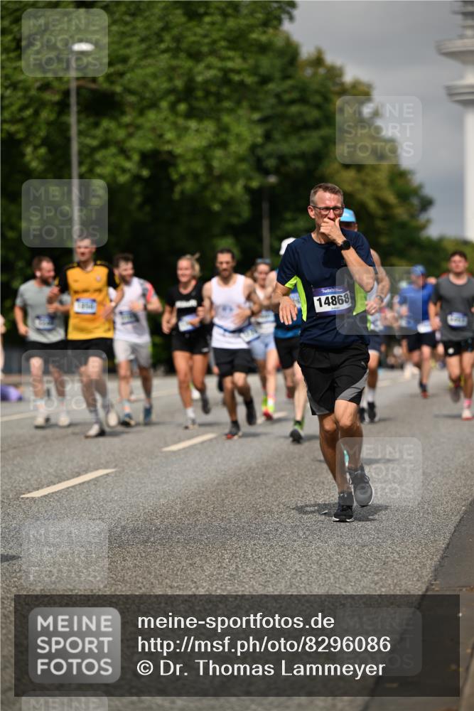 29.06.2025 - hella hamburg halbmarathon Dr. Thomas Lammeyer http://msf.ph/oto/8296086 29.06.2025 10:16:15 Kennedybrücke 1249, 1610, 1785, 1850, 1851, 2963, 2964, 3182, 3248, 3262, 3746, 4453, 4499, 5150, 5166, 5176, 6822, 6871, 6966, 7907, 8206, 8207, 8971, 9119, 9253, 9405, 9428, 10402, 10685 meine-sportfotos.de