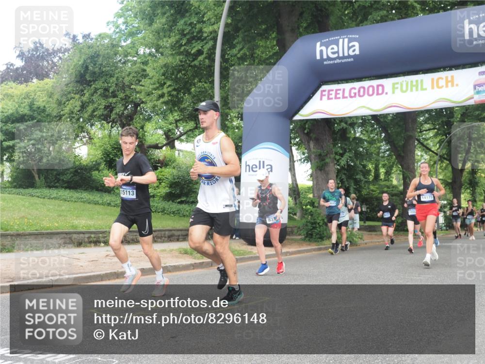 29.06.2025 - hella hamburg halbmarathon KatJ http://msf.ph/oto/8296148 29.06.2025 10:42:49 Zwischen KM18-KM19 3048, 3435, 5643, 8311, 8639 meine-sportfotos.de