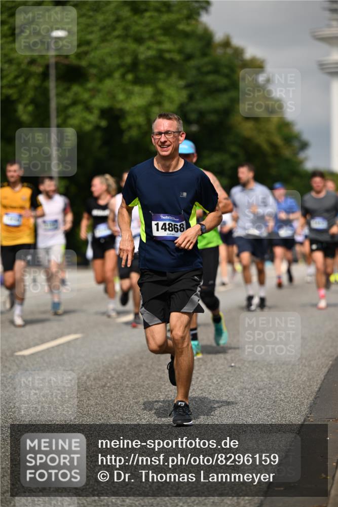 29.06.2025 - hella hamburg halbmarathon Dr. Thomas Lammeyer http://msf.ph/oto/8296159 29.06.2025 10:16:16 Kennedybrücke 1249, 1610, 1785, 1850, 1851, 2963, 2964, 3182, 3248, 3262, 3746, 4453, 4499, 5150, 5166, 5176, 6822, 6871, 6966, 7907, 8206, 8207, 8971, 9119, 9253, 9405, 9428, 10402, 10685 meine-sportfotos.de