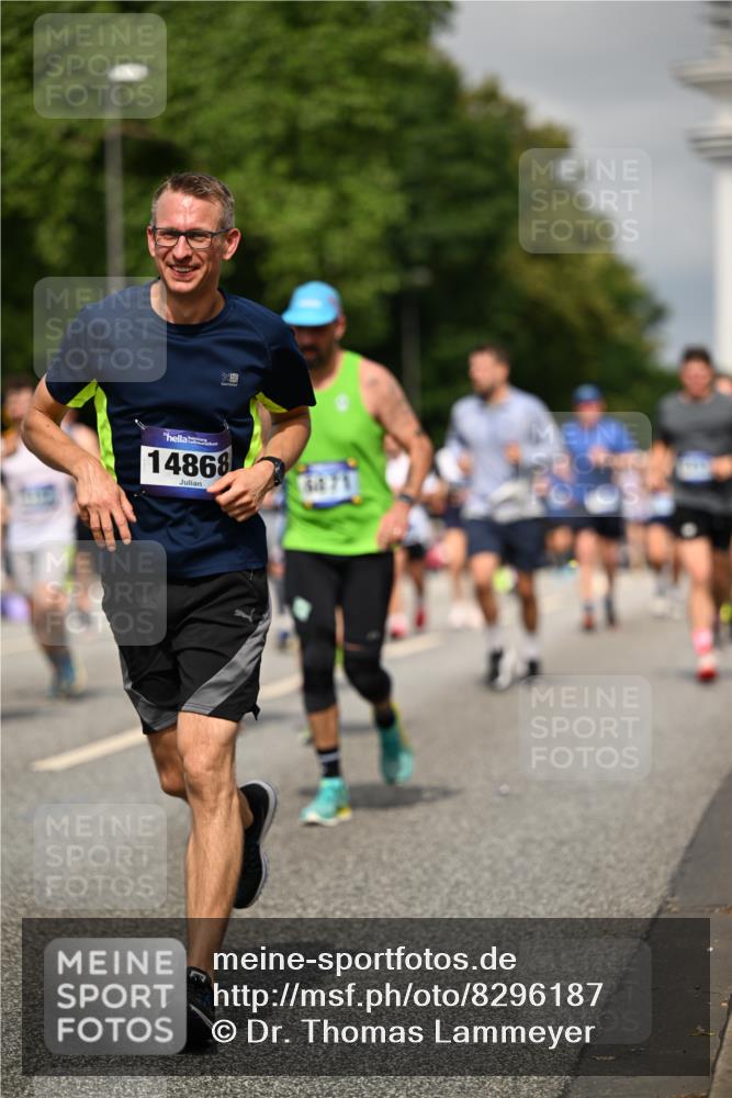 29.06.2025 - hella hamburg halbmarathon Dr. Thomas Lammeyer http://msf.ph/oto/8296187 29.06.2025 10:16:16 Kennedybrücke 1249, 1610, 1785, 1850, 1851, 2963, 2964, 3182, 3248, 3262, 3746, 4453, 4499, 5150, 5166, 5176, 6822, 6871, 6966, 7907, 8206, 8207, 8971, 9119, 9253, 9405, 9428, 10402, 10685 meine-sportfotos.de