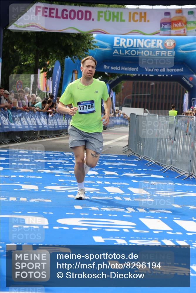 29.06.2025 - hella hamburg halbmarathon Strokosch-Dieckow http://msf.ph/oto/8296194 29.06.2025 10:18:09 Ziel 17786 meine-sportfotos.de