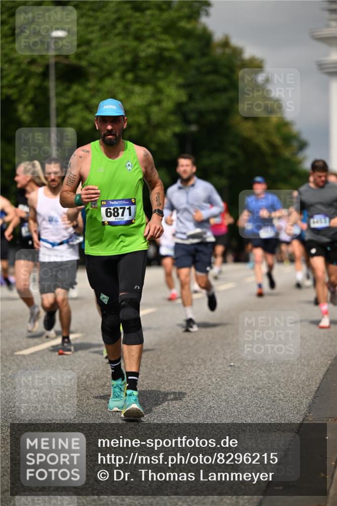 29.06.2025 - hella hamburg halbmarathon Dr. Thomas Lammeyer http://msf.ph/oto/8296215 29.06.2025 10:16:17 Kennedybrücke 1249, 1610, 1785, 1850, 1851, 2963, 2964, 3182, 3248, 3262, 3746, 4453, 4499, 5150, 5166, 5176, 6822, 6871, 7907, 8206, 8207, 8917, 8971, 9253, 9405, 9428, 10402, 10685 meine-sportfotos.de