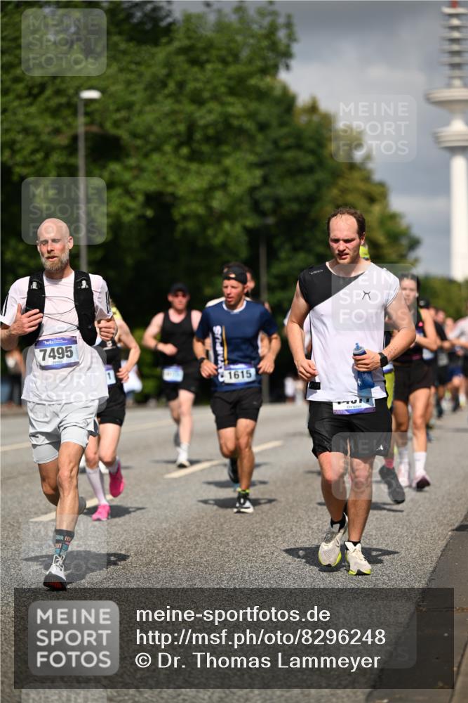 29.06.2025 - hella hamburg halbmarathon Dr. Thomas Lammeyer http://msf.ph/oto/8296248 29.06.2025 09:53:36 Kennedybrücke 1615, 1675, 1800, 1803, 1975, 2324, 2415, 2568, 2826, 2949, 3332, 3431, 3530, 4303, 4425, 4528, 5248, 5409, 5436, 5791, 5803, 6529, 6682, 7495, 7774, 7796, 8629, 8925, 9017, 9294, 9302, 9711, 9979, 10894 meine-sportfotos.de