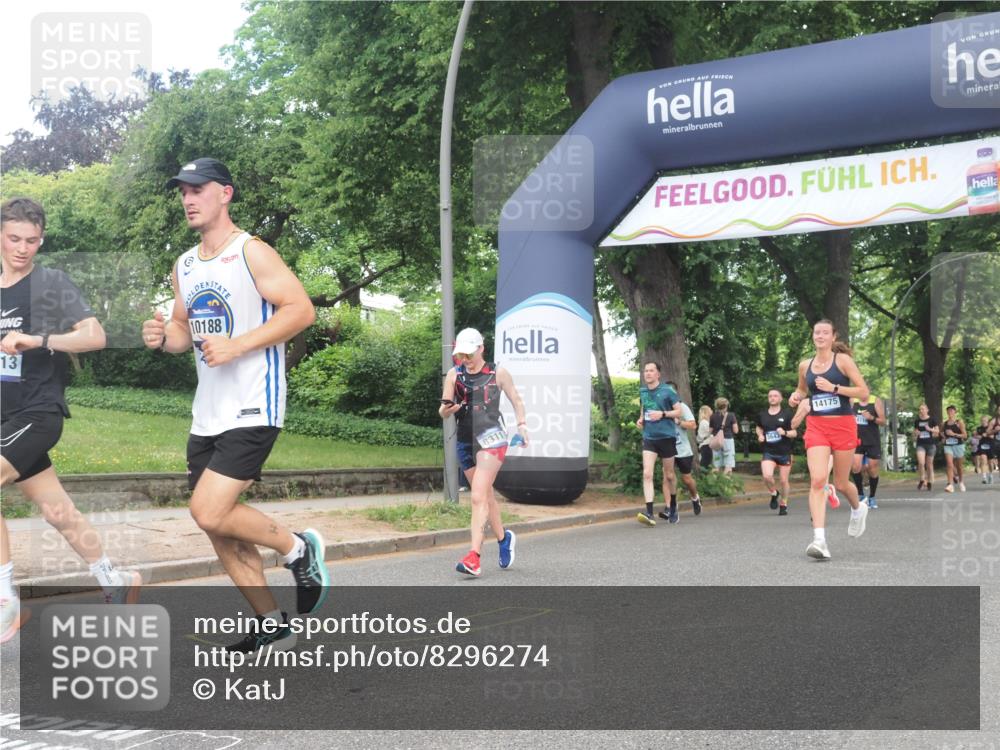 29.06.2025 - hella hamburg halbmarathon KatJ http://msf.ph/oto/8296274 29.06.2025 10:42:49 Zwischen KM18-KM19 3048, 3435, 5643, 8311, 8639 meine-sportfotos.de