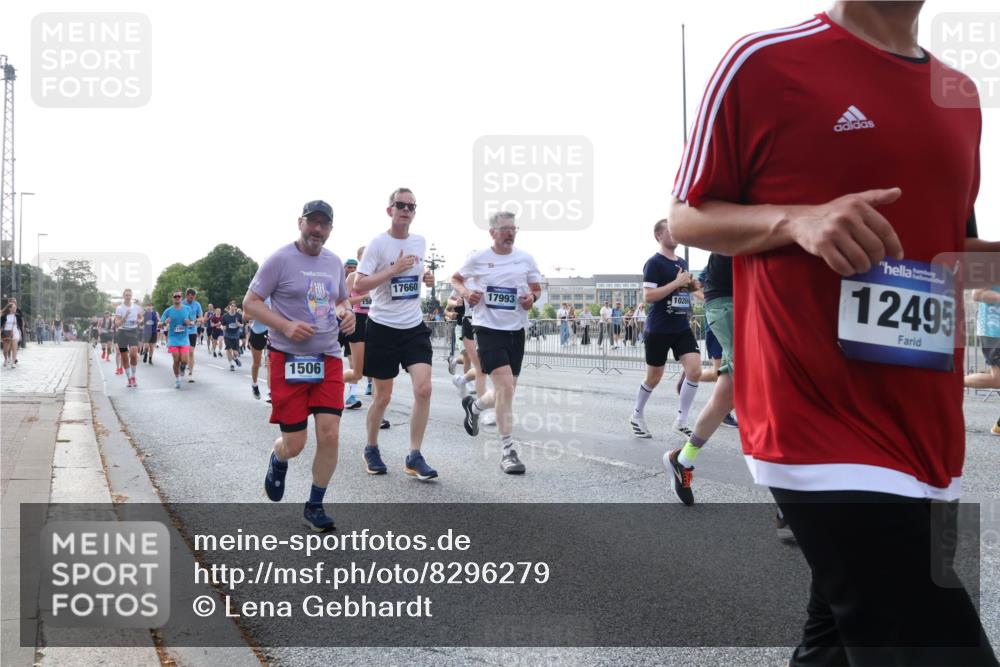 29.06.2025 - hella hamburg halbmarathon Lena Gebhardt http://msf.ph/oto/8296279 29.06.2025 09:59:14 Lombardsbrücke 1506, 17660, 158, 17993, 10266, 12495, 1319, 1366, 1410, 1485, 1506, 1595, 1642, 1715, 1719, 1972, 2282, 2630, 2741, 2911, 3037, 3112, 3334, 3715, 3952, 4467, 4839, 5299, 5391, 5420, 5457, 5458, 5465, 5492, 5866, 6294, 6390, 6399, 6414, 6415, 6416, 6629, 6657, 7033, 7037, 7129, 7130, 7232, 7369, 7395, 7732, 7833, 7864, 8068, 8322, 8509, 8542, 8639, 8652, 8721, 8772, 8798, 8929, 9655, 9727, 9770, 9884, 9903, 9922, 10020, 10266, 10488 meine-sportfotos.de