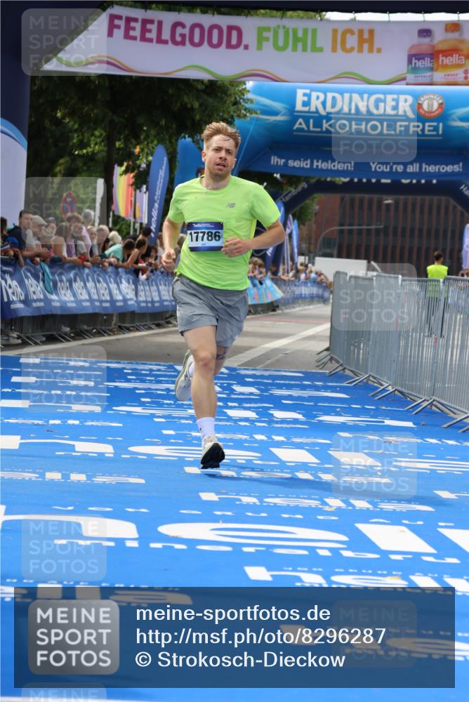 29.06.2025 - hella hamburg halbmarathon Strokosch-Dieckow http://msf.ph/oto/8296287 29.06.2025 10:18:08 Ziel 17786 meine-sportfotos.de